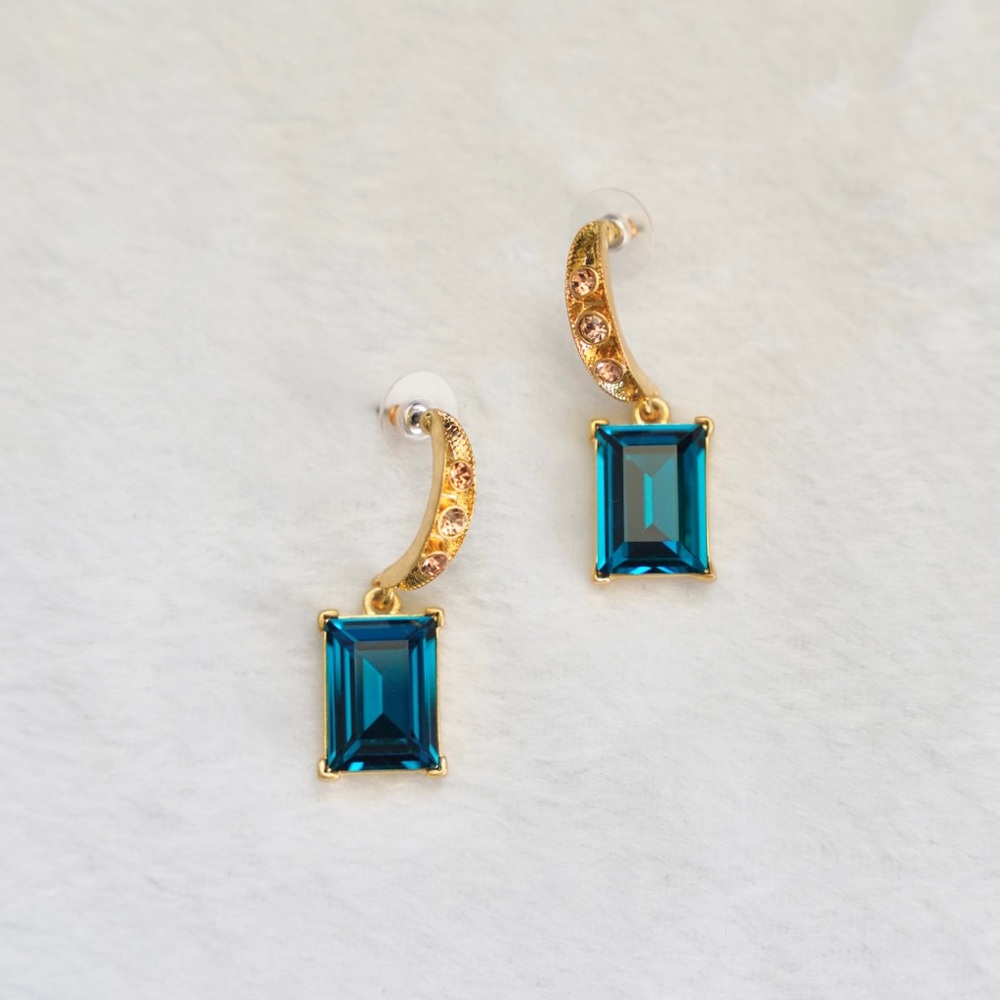 Oscar de la Renta Crystal Earrings